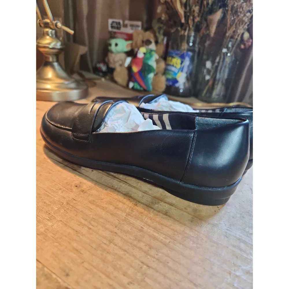 Me Too Penny Loafers, Square Toe, Black Sz 5.5. Excellent Condition